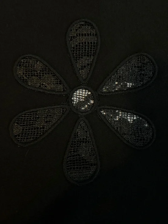 Torrid Sz 5(5X)(28)Cotton Jersey Floral Cutout Relaxed Short Sleeve Crewneck Top - Picture 6 of 11